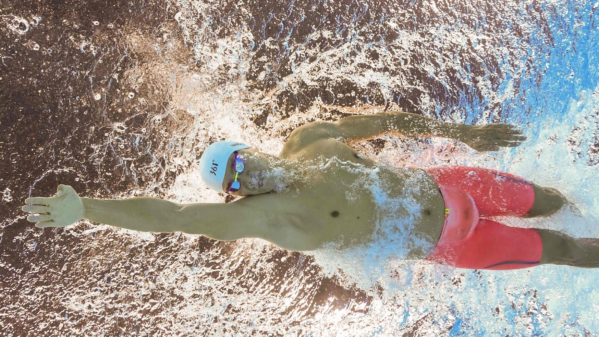 泳坛新星闪耀全国锦标赛,蝶仰蛙自各展风采