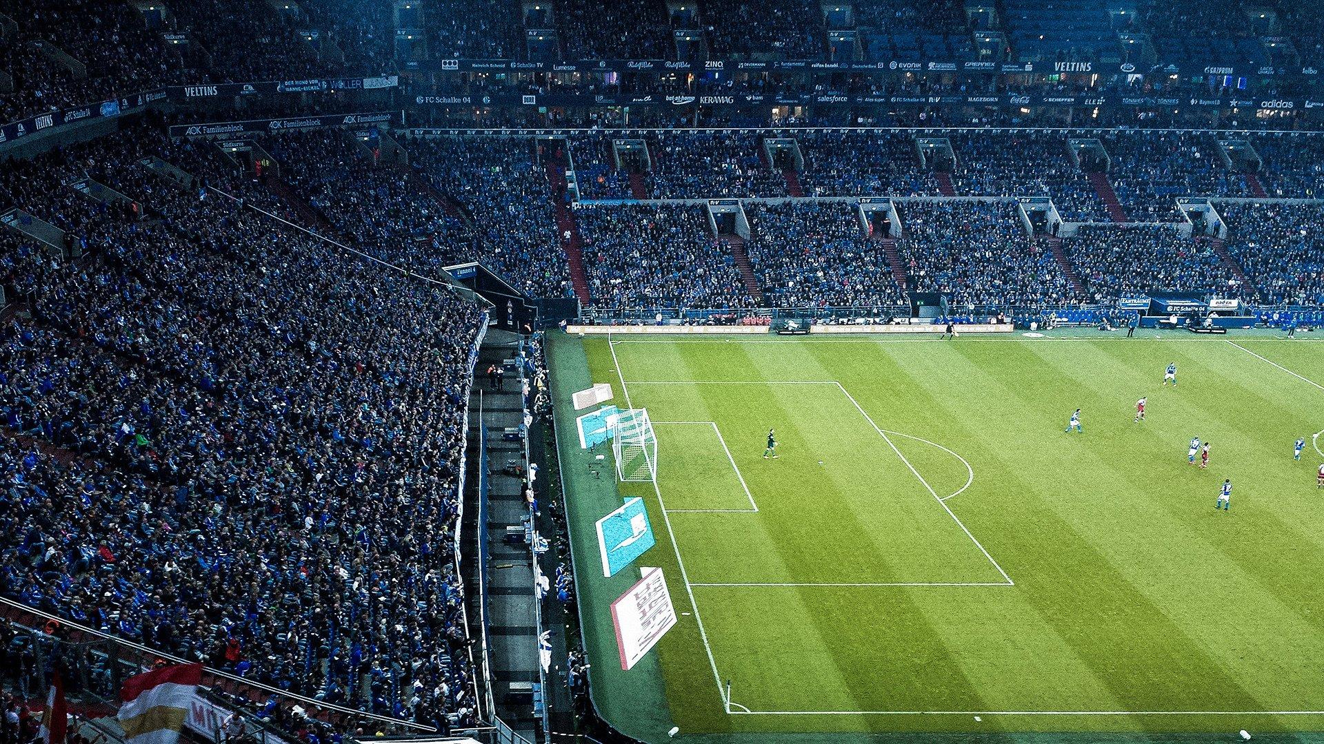 林加德狂喜,C罗万岁!纳尼动真情,我会一直支持你—绿茵场上的传承与友谊